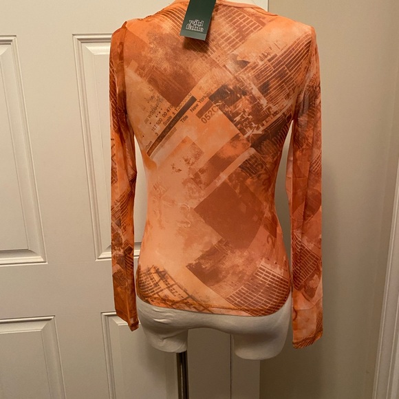 🩷🩷Wild Fable Orange Fitted Graphic Blouse - Picture 4 of 5